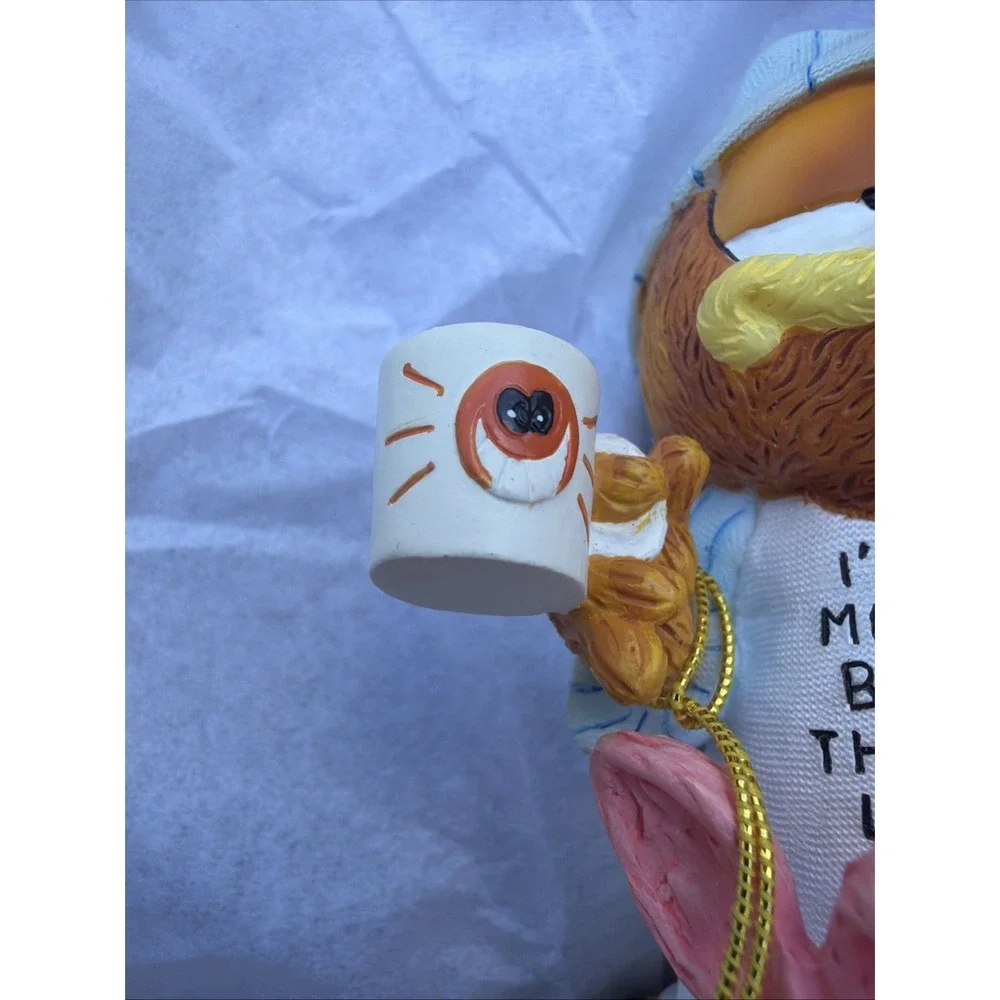 PAWS Garfield Figurine 